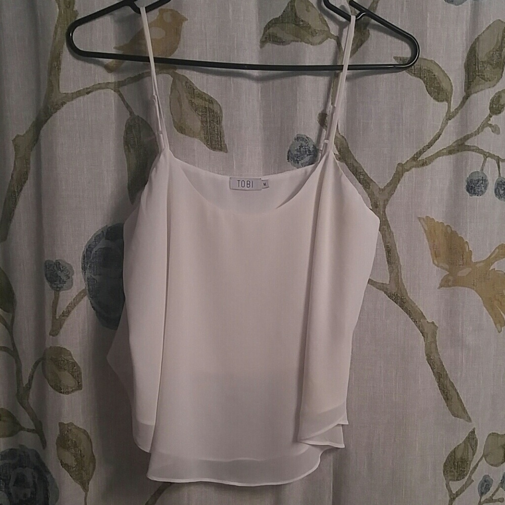 Flowy white cropped tank